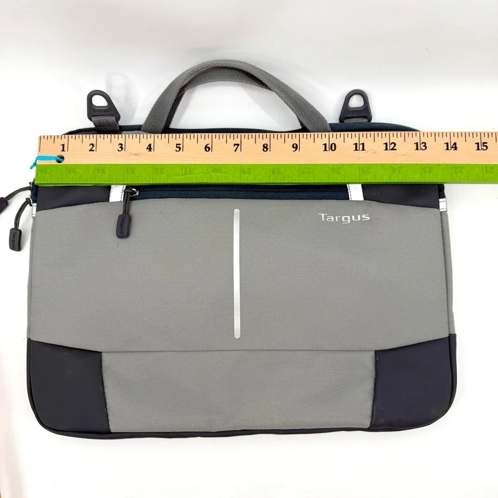 Targus Laptop Sleeve Case Bag 11x15 Gray Black Padded Carry Handle Zip Closure
